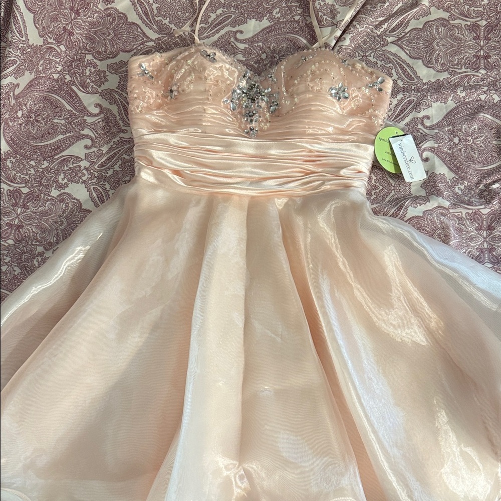 Alex&Sophia Elegant Peach Teens Formal Dress with Sequins​